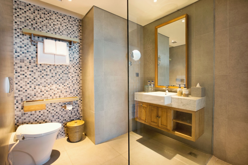 ikosharold suites seminyak