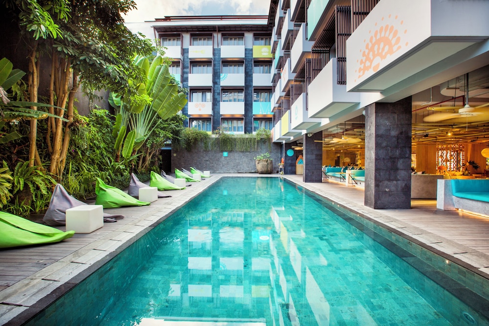 ikosharold suites seminyak