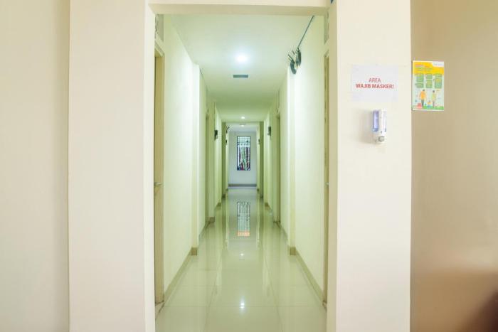 urbanview hotel minongga pondok labu by reddoorz