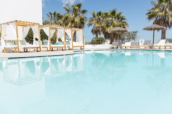 Casa Vitae Suites,Kamari>>Fira,5 star