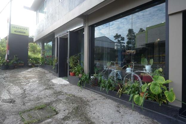 urbanview hotel umbrella dieng by reddoorz