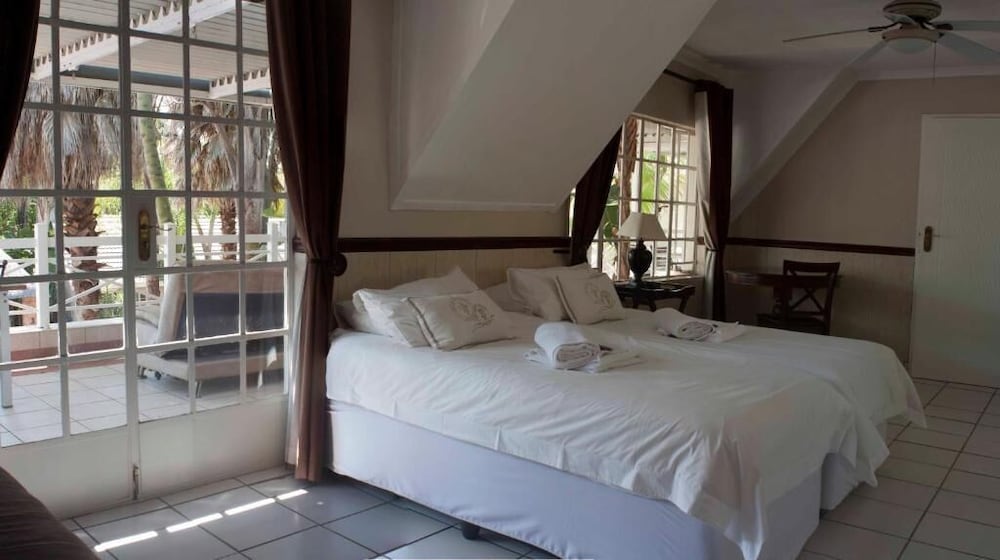 Summerview Guest Lodge,Fourways>>Bryanston,3 star