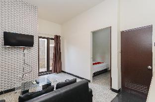 reddoorz syariah near green park jatiwarna