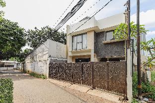 reddoorz syariah near green park jatiwarna