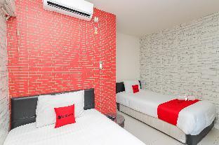 reddoorz syariah near green park jatiwarna