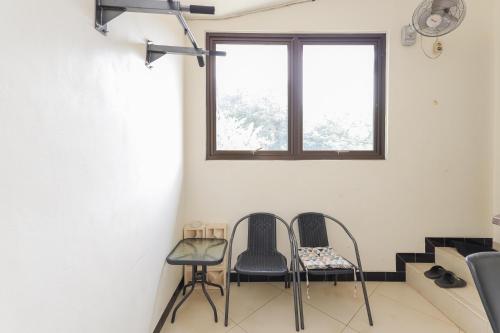 reddoorz syariah near green park jatiwarna