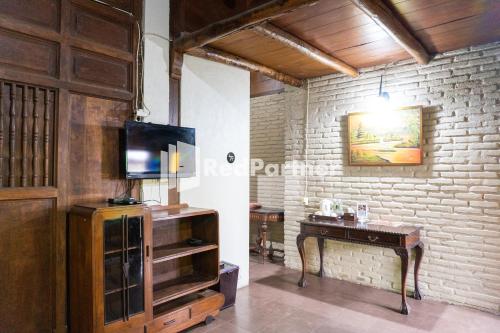 javenir hotel tawangmangu mitra reddoorz