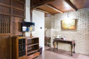 javenir hotel tawangmangu mitra reddoorz