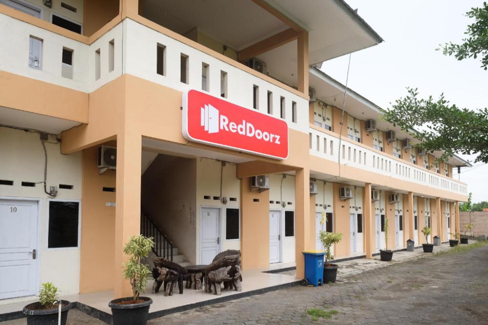 reddoorz putri syariah brebes