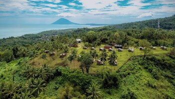 bobocabin bunaken hills