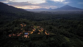 bobocabin bunaken hills