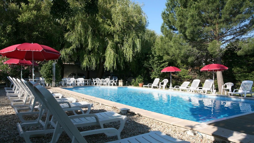 hostellerie de la source