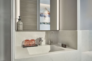 mercure icon singapore city centre