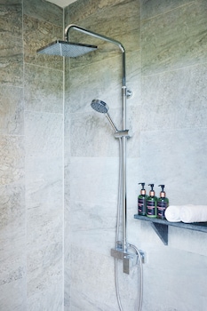 beyond skywalk nangshi