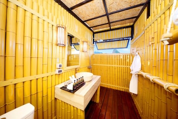 beyond skywalk nangshi