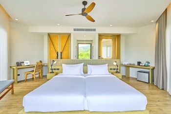 beyond skywalk nangshi