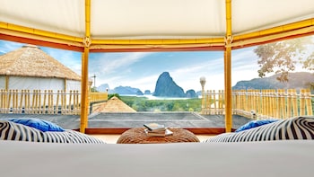 beyond skywalk nangshi