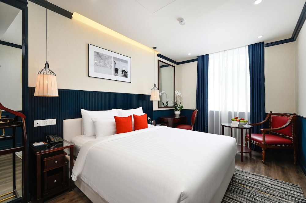 kin hotel dong du