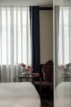 kin hotel dong du