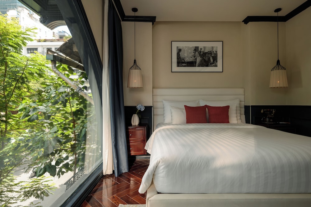 kin hotel dong du