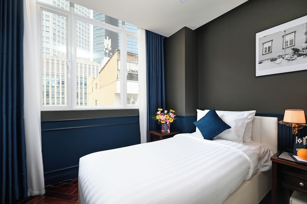 kin hotel dong du