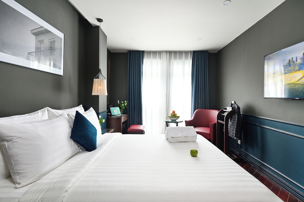 kin hotel dong du
