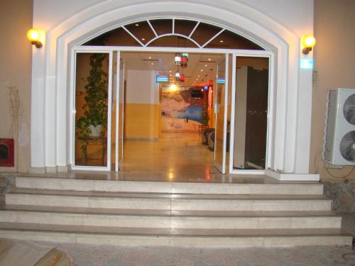 atlas hotel apartments