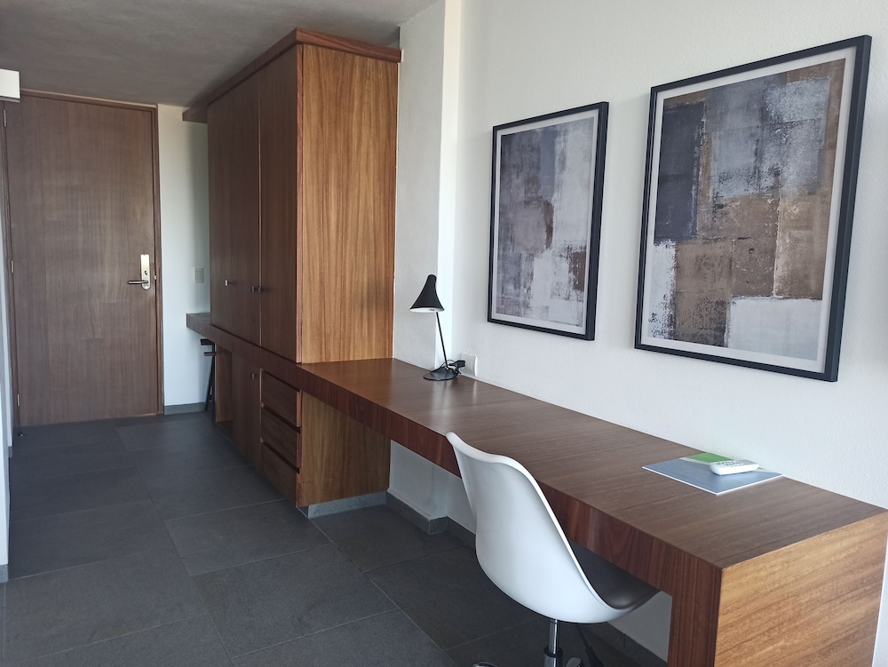 hotel and villa internacional de tenis