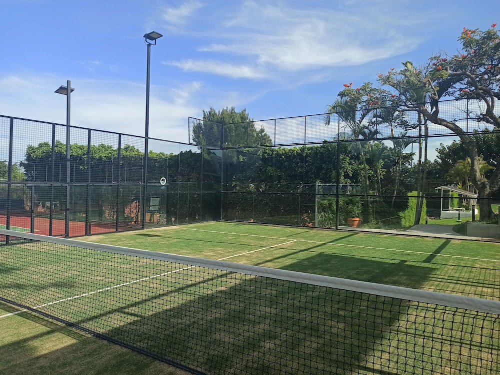 hotel and villa internacional de tenis