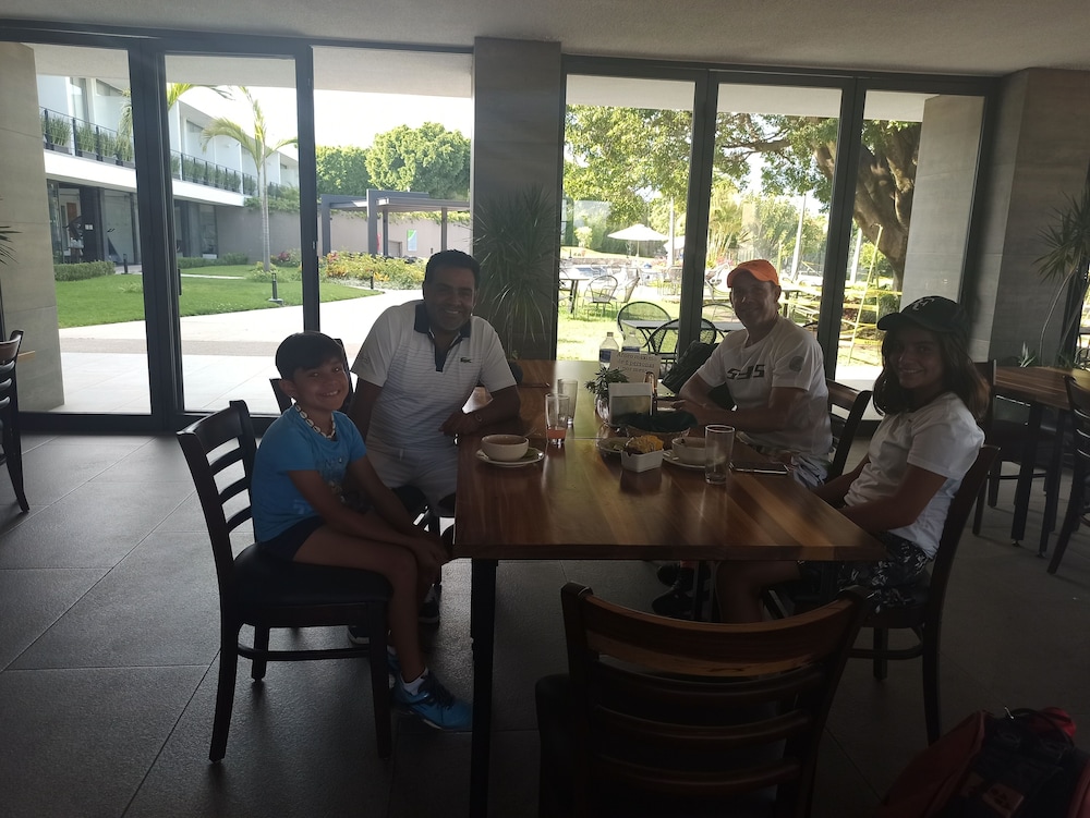 hotel and villa internacional de tenis