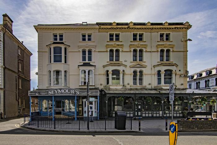 albany house