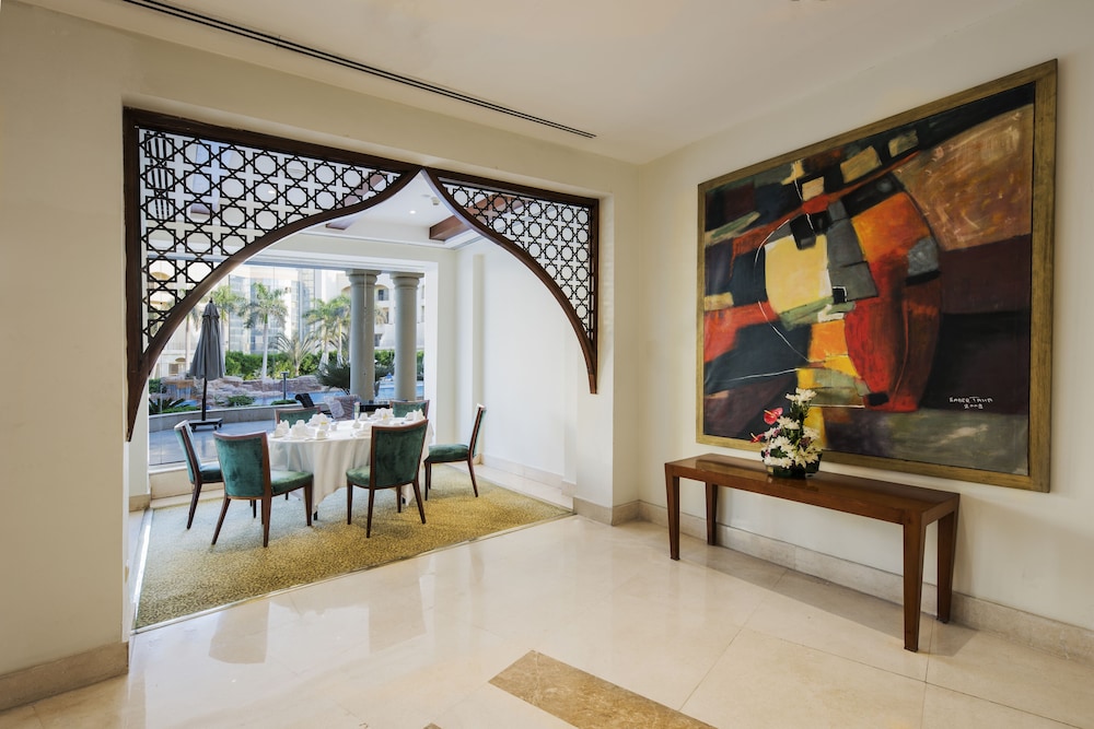 helnan dreamland hotel and conference center