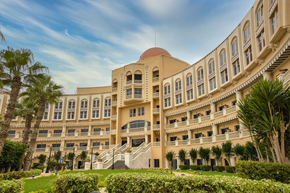 helnan dreamland hotel and conference center