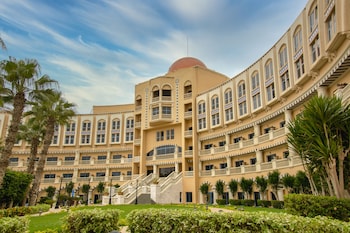 helnan dreamland hotel and conference center