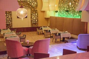 helnan dreamland hotel and conference center