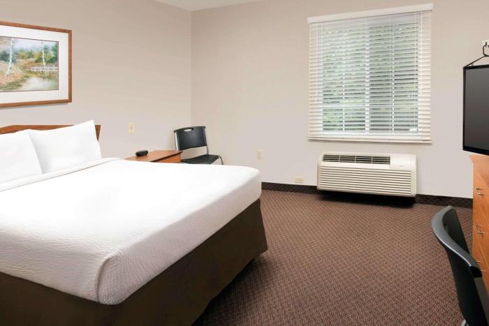 woodspring suites savannah garden city