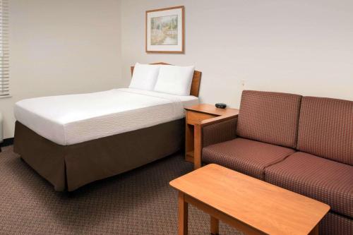 woodspring suites savannah garden city