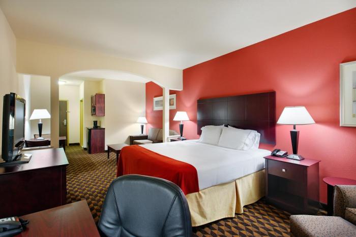 holiday inn express hotel and suites malvern by ihg