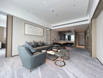 white swan vyv hotel