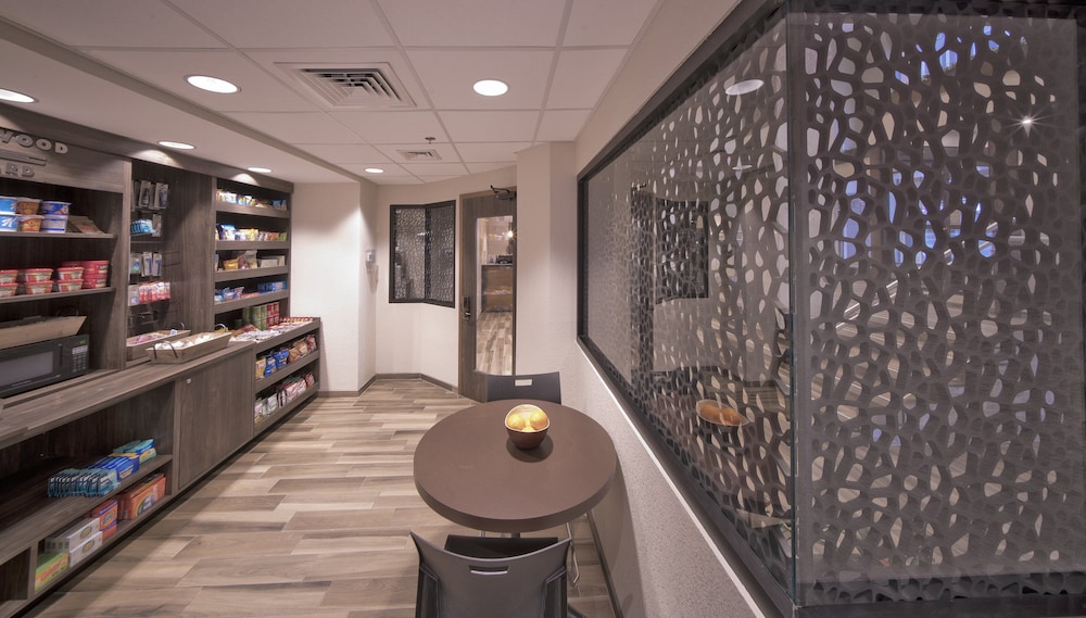 candlewood suites baltimore inner harbor by ihg