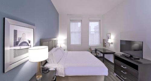 candlewood suites baltimore inner harbor by ihg