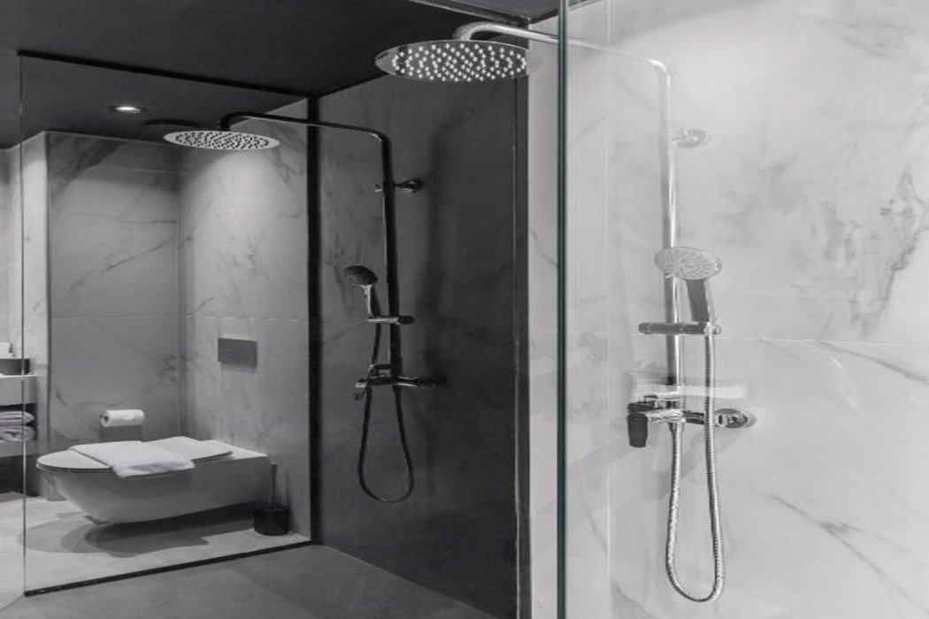 azur hotel volos