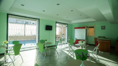 the villa 604 powered by look