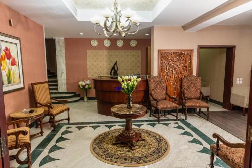 the villa 604 powered by look