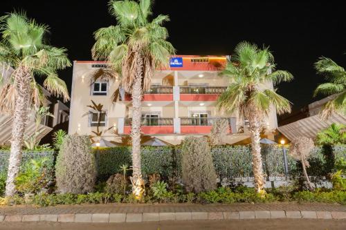 the villa 604 powered by look