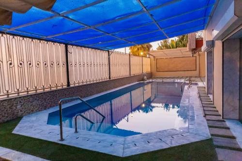 the villa 604 powered by look