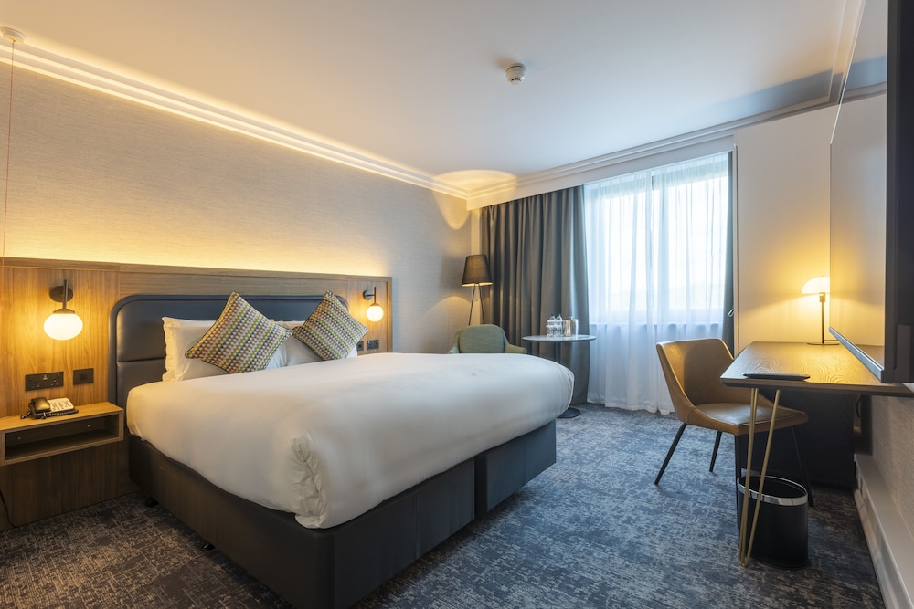 crowne plaza manchester airport by ihg