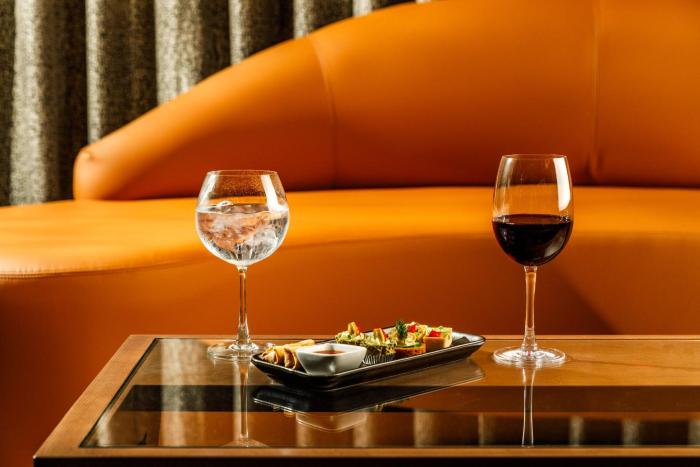 crowne plaza manchester airport by ihg