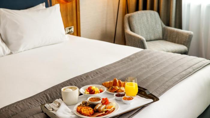 crowne plaza manchester airport by ihg