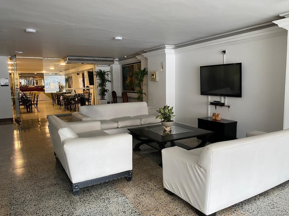 tama hotel granada real cali